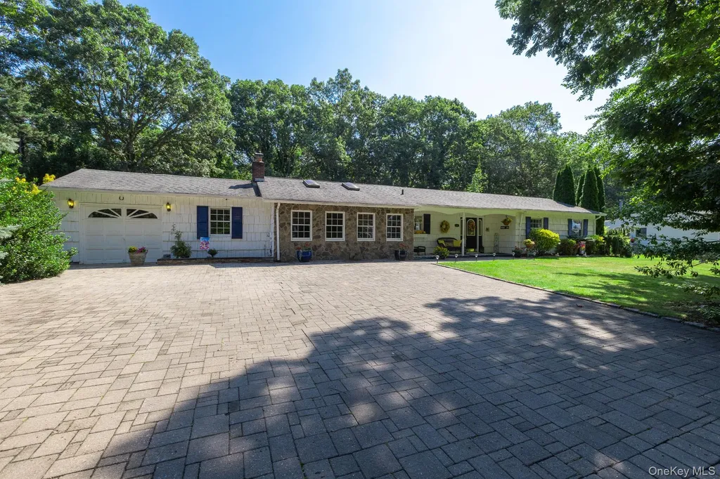 43 Fox Lane Shoreham NY 11786