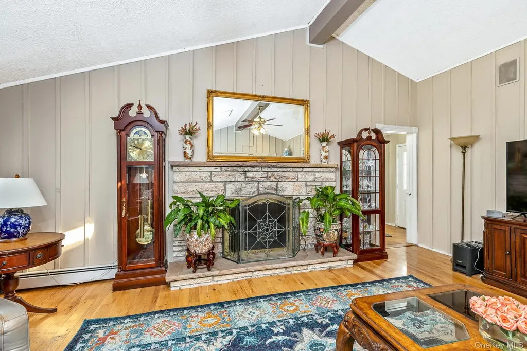 43 Fox Lane Shoreham NY 11786