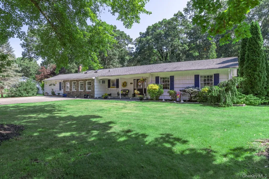 43 Fox Lane Shoreham NY 11786