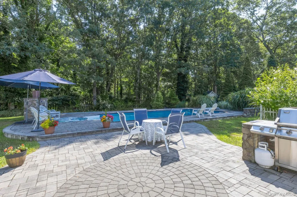 43 Fox Lane Shoreham NY 11786