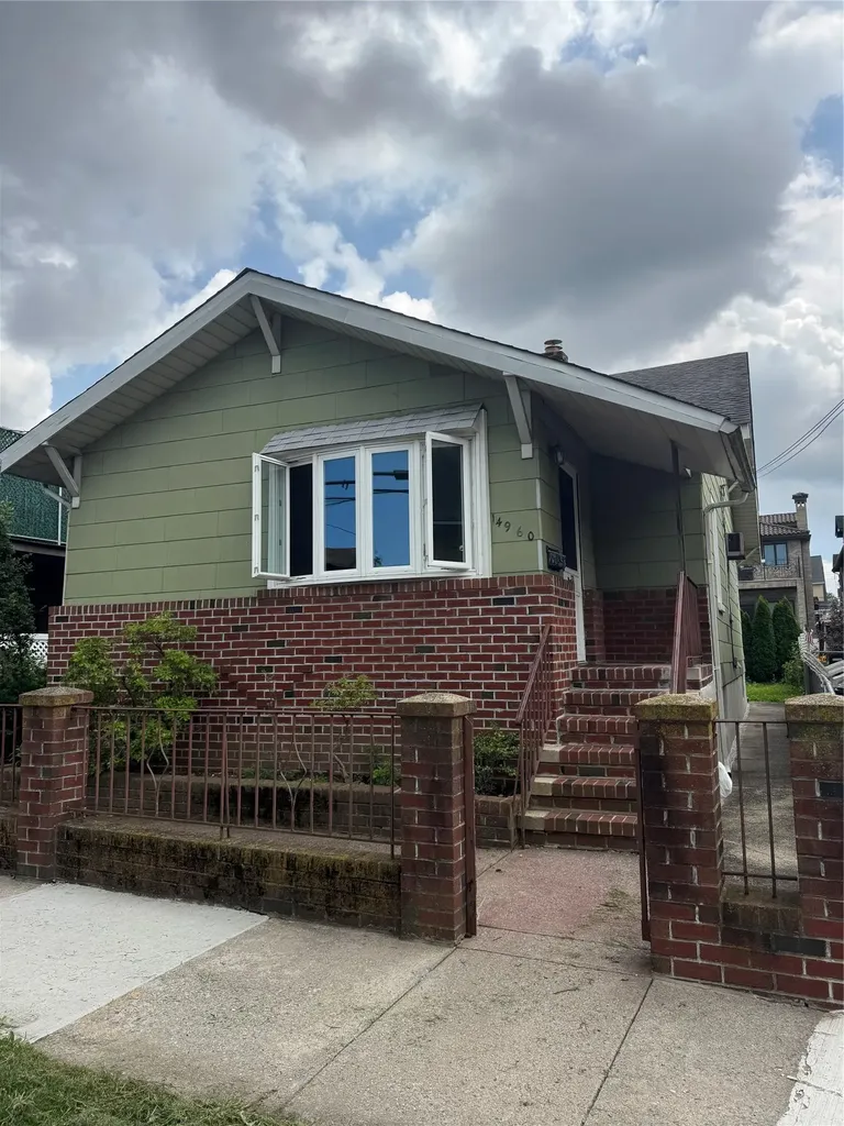 14960 17th Road Whitestone NY 11357