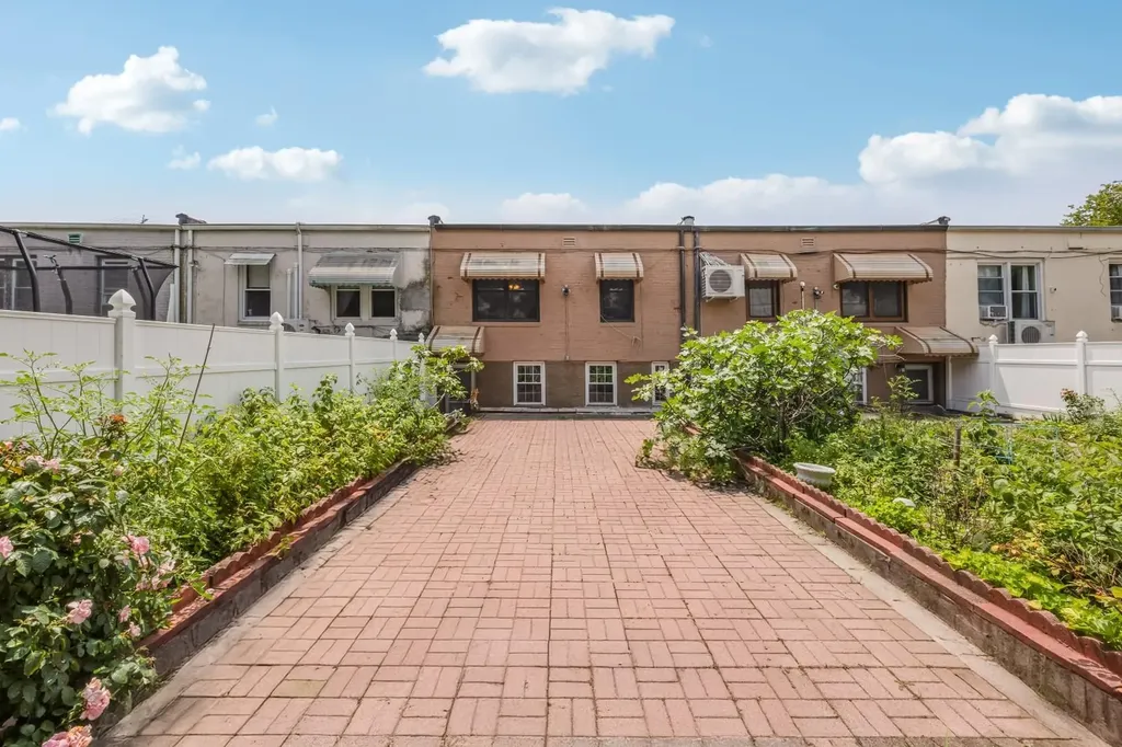 82-19 77th Avenue Glendale NY 11385