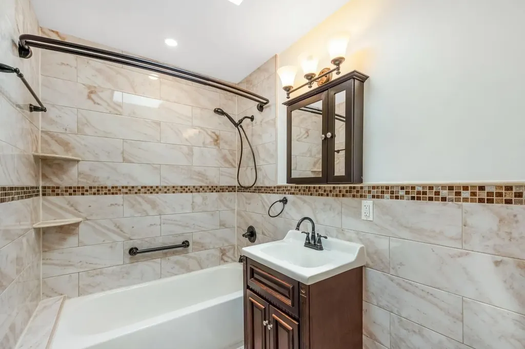 82-19 77th Avenue Glendale NY 11385