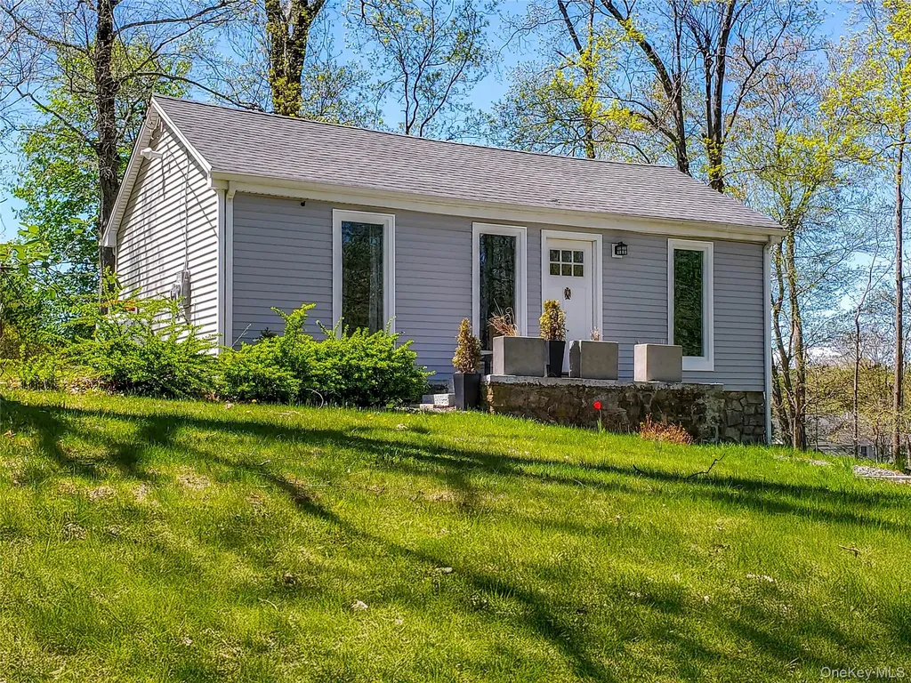 9 Roseton Road New Fairfield CT 06812
