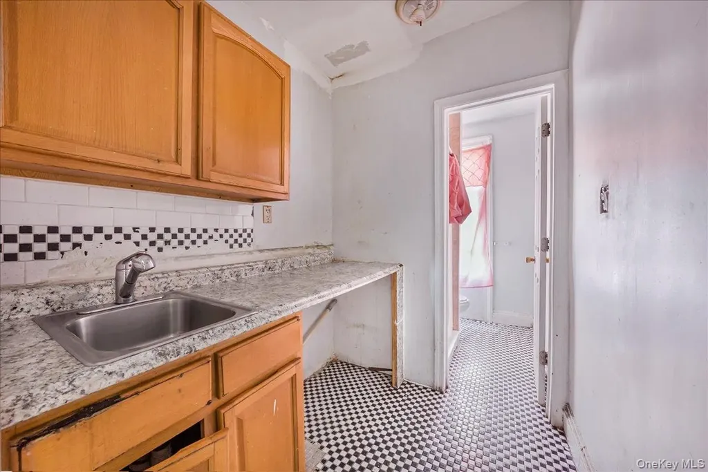 339 E 140th Street Bronx NY 10454