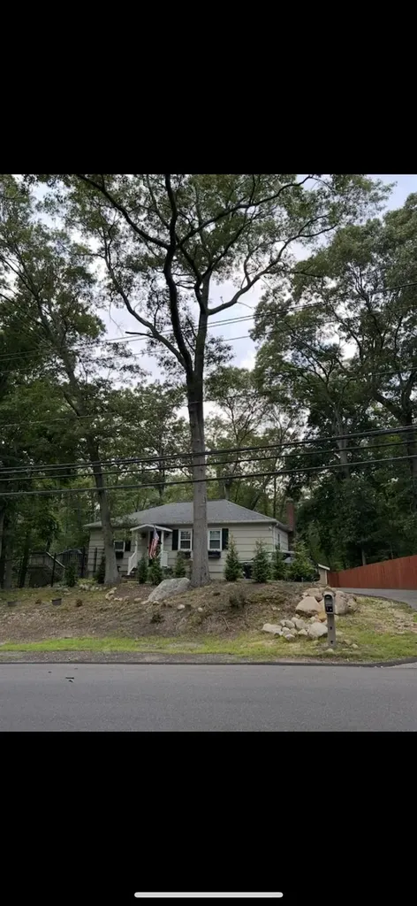 2354 N Wading River Road Wading River NY 11792