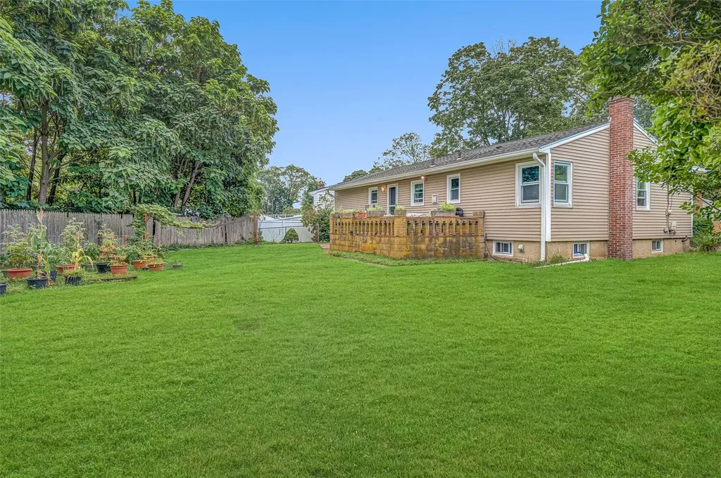 35 Anna Street Bay Shore NY 11706