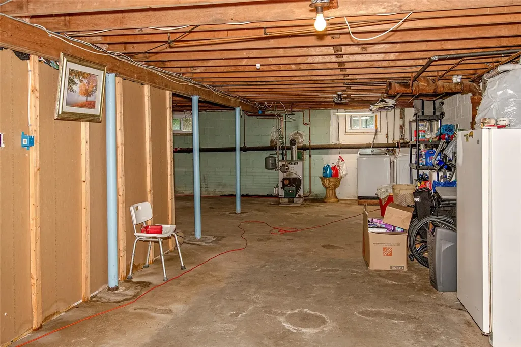 35 Anna Street Bay Shore NY 11706