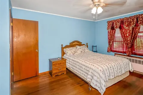 35 Anna Street Bay Shore NY 11706