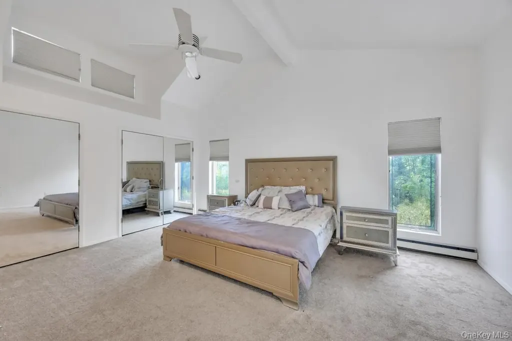 34 Gloria Place Plainview NY 11803