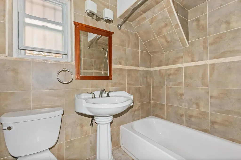 2129 Muliner Avenue Bronx NY 10462