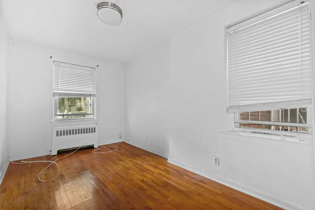 2129 Muliner Avenue Bronx NY 10462