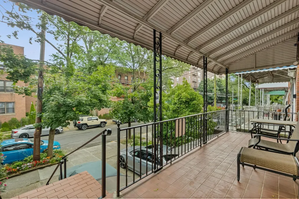 2129 Muliner Avenue Bronx NY 10462