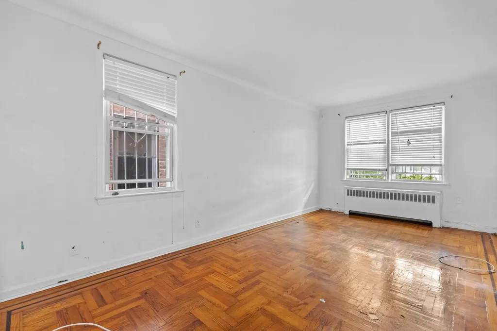 2129 Muliner Avenue Bronx NY 10462