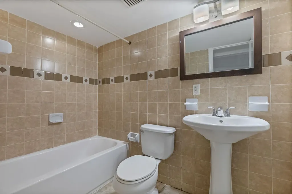 2129 Muliner Avenue Bronx NY 10462