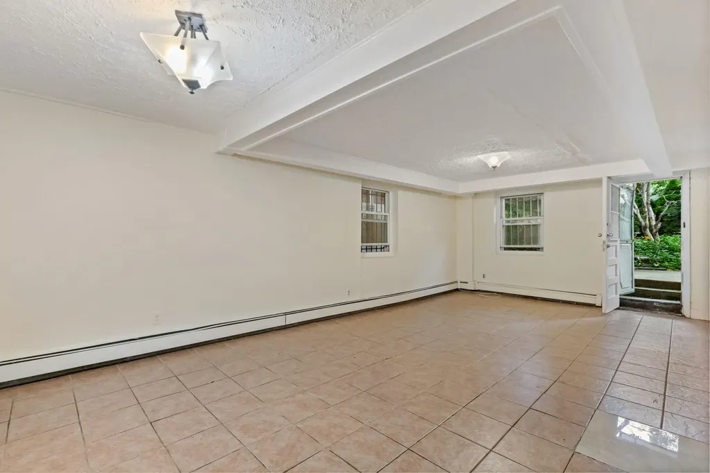 2129 Muliner Avenue Bronx NY 10462
