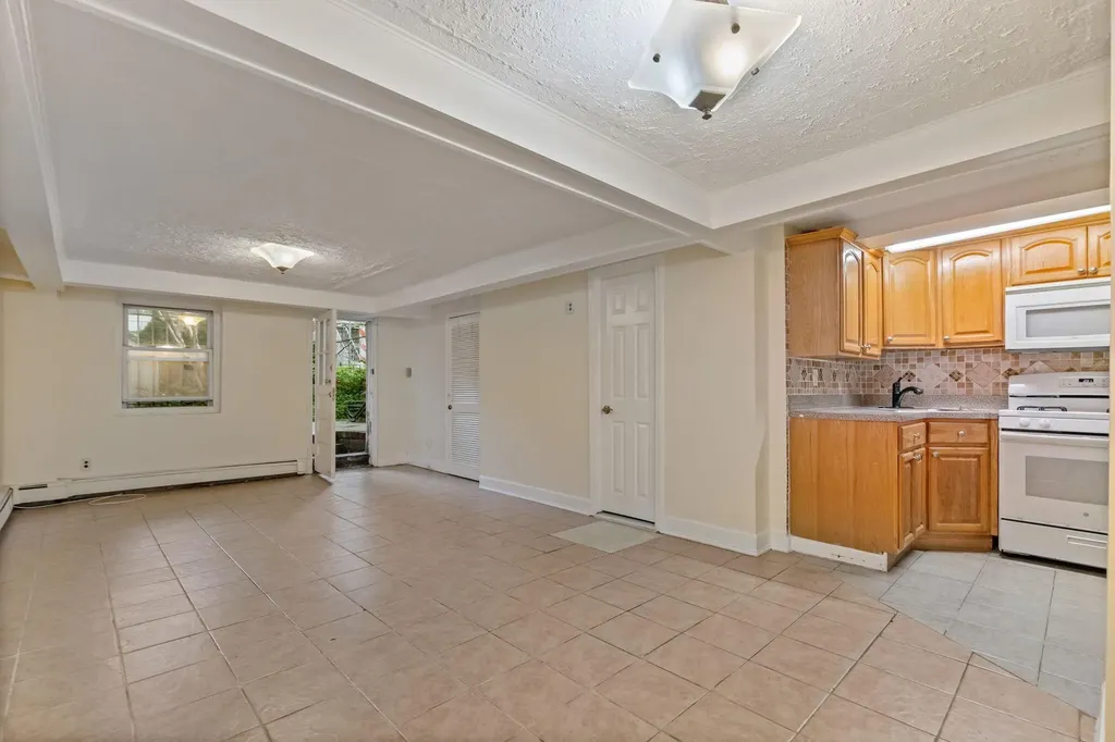 2129 Muliner Avenue Bronx NY 10462