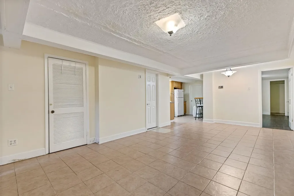 2129 Muliner Avenue Bronx NY 10462