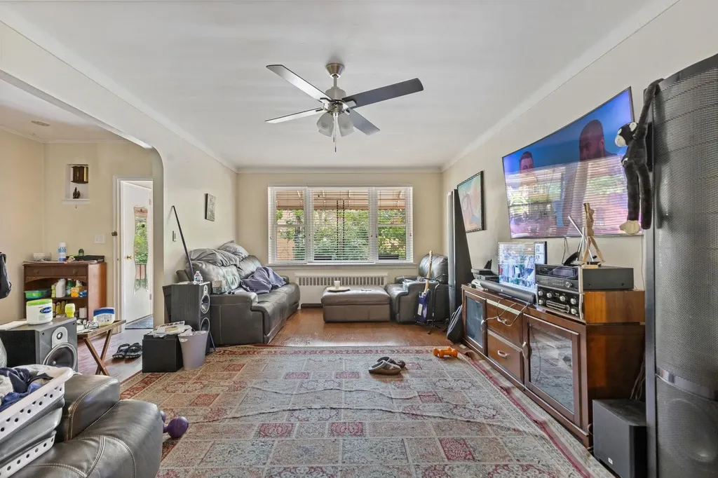2129 Muliner Avenue Bronx NY 10462
