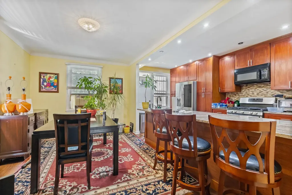 2129 Muliner Avenue Bronx NY 10462