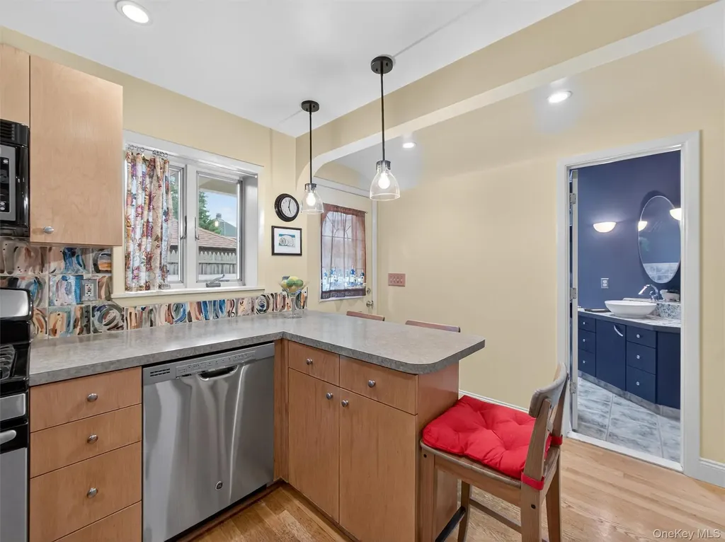 23 Meadow Avenue Suffern NY 10901