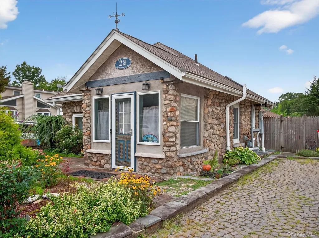 23 Meadow Avenue Suffern NY 10901