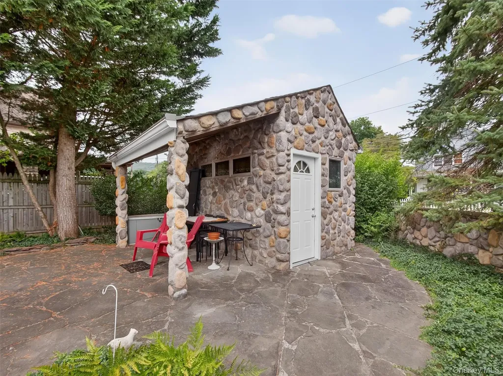 23 Meadow Avenue Suffern NY 10901