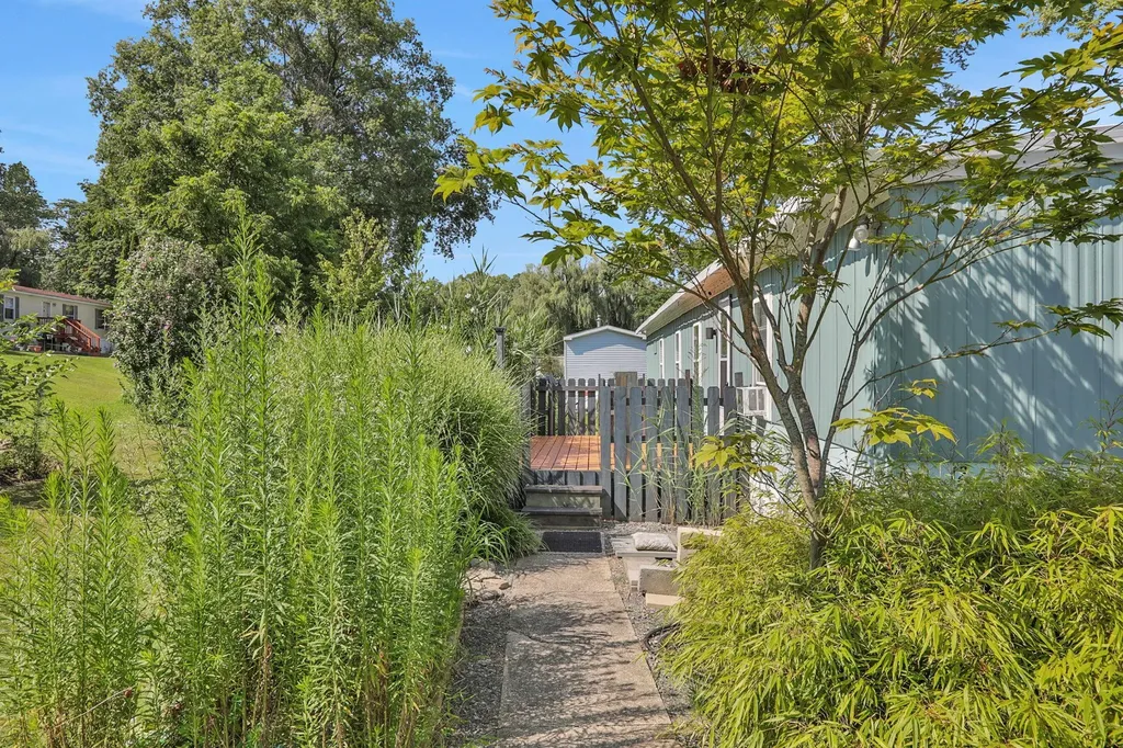 12 Kim Court Beacon NY 12508