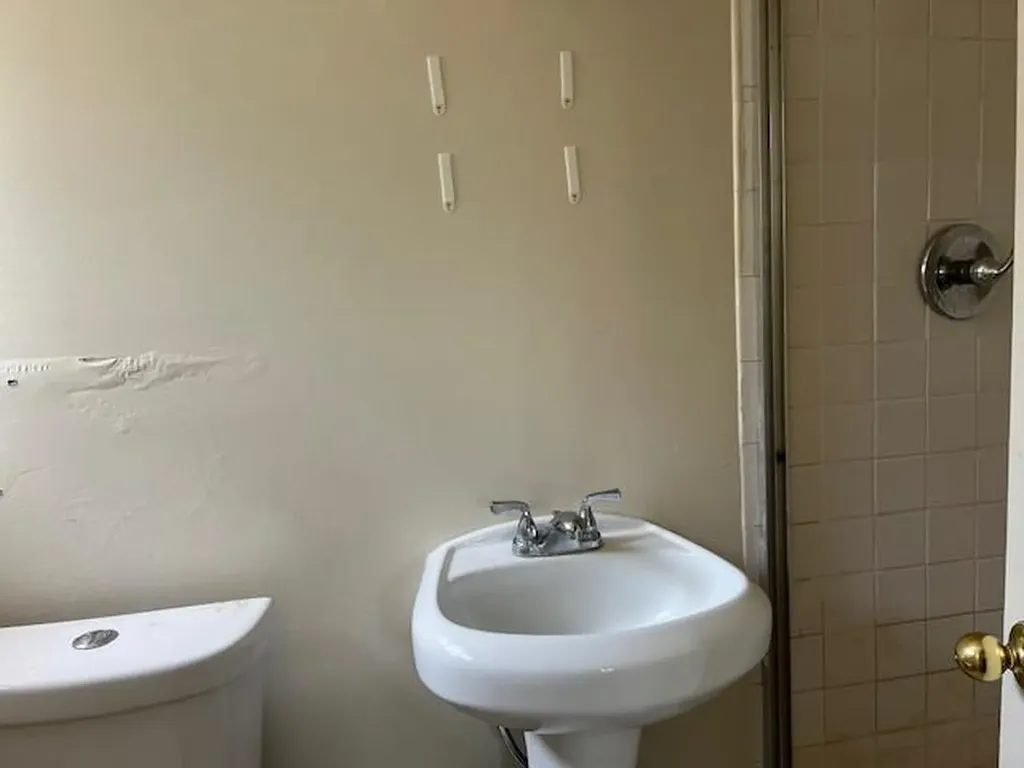 87 W Clinton Avenue Roosevelt NY 11575