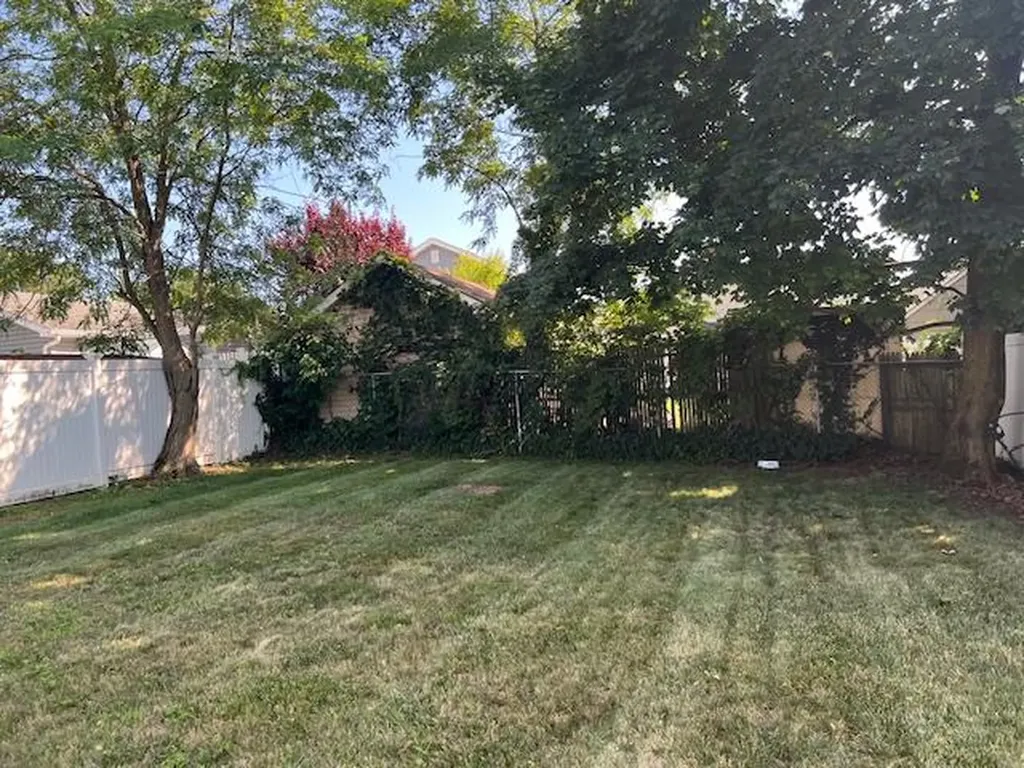 87 W Clinton Avenue Roosevelt NY 11575