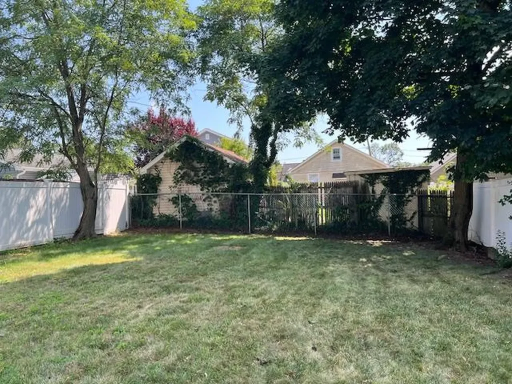 87 W Clinton Avenue Roosevelt NY 11575