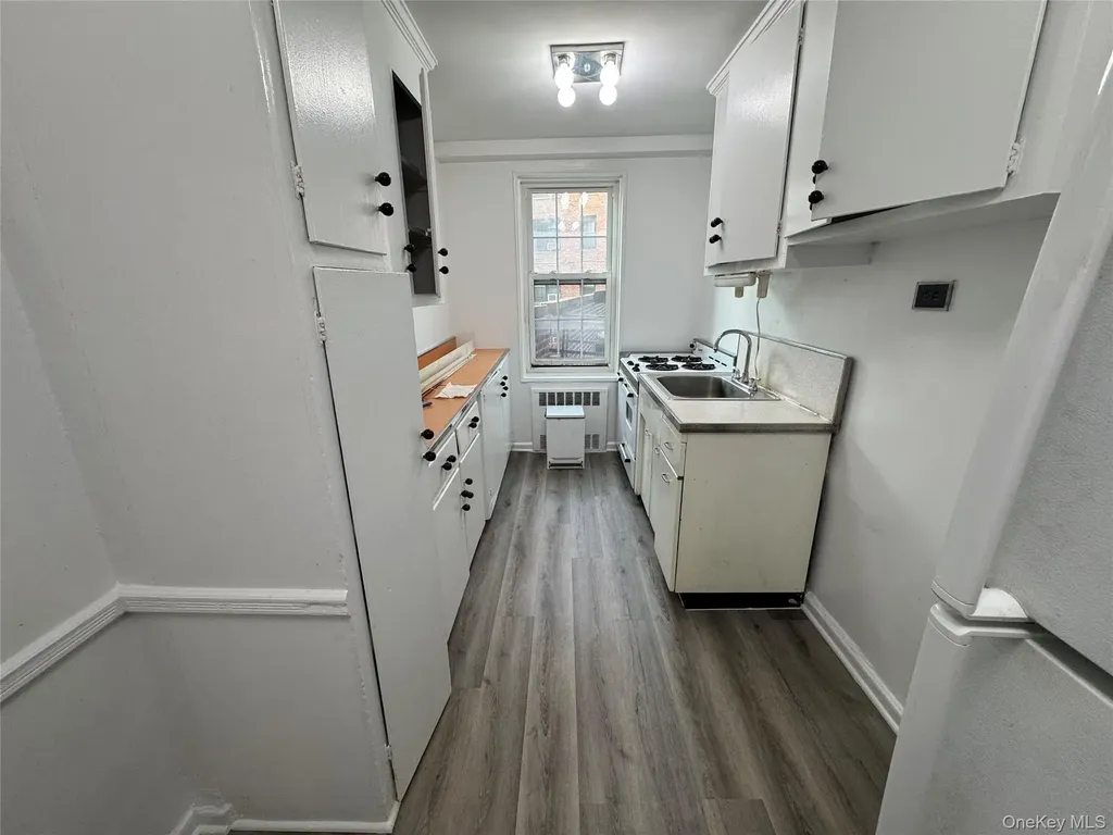14021 Burden Crescent Briarwood NY 11435