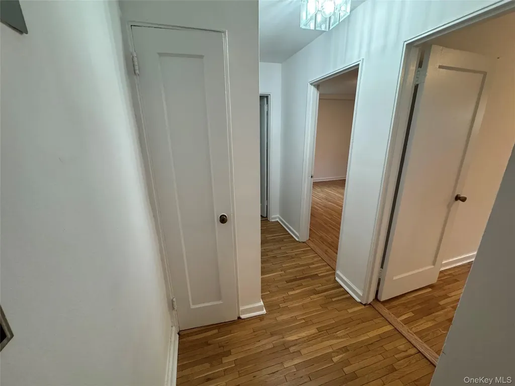 14021 Burden Crescent Briarwood NY 11435