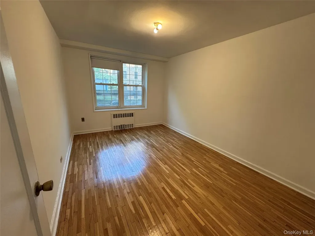 14021 Burden Crescent Briarwood NY 11435