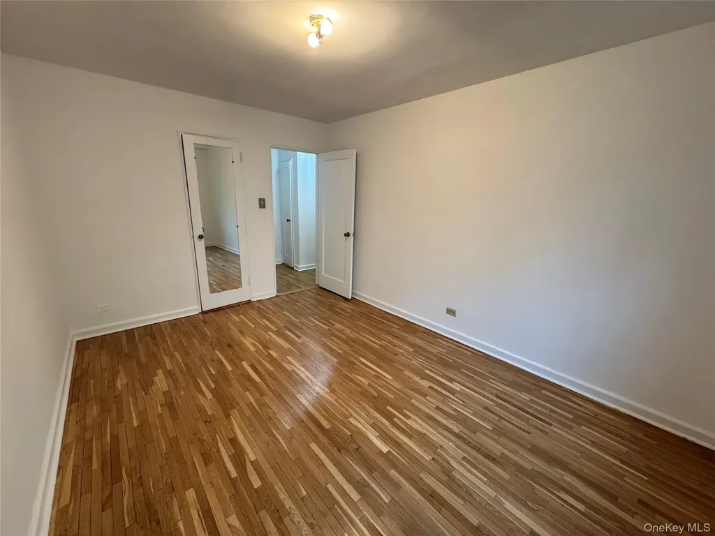 14021 Burden Crescent Briarwood NY 11435
