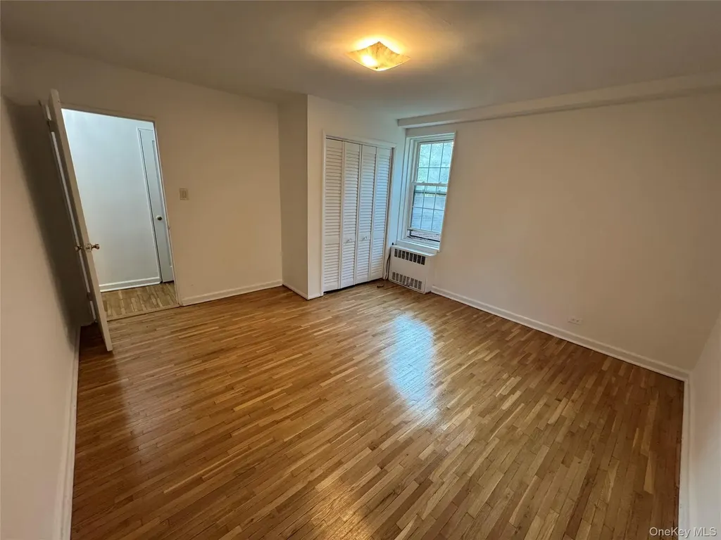 14021 Burden Crescent Briarwood NY 11435