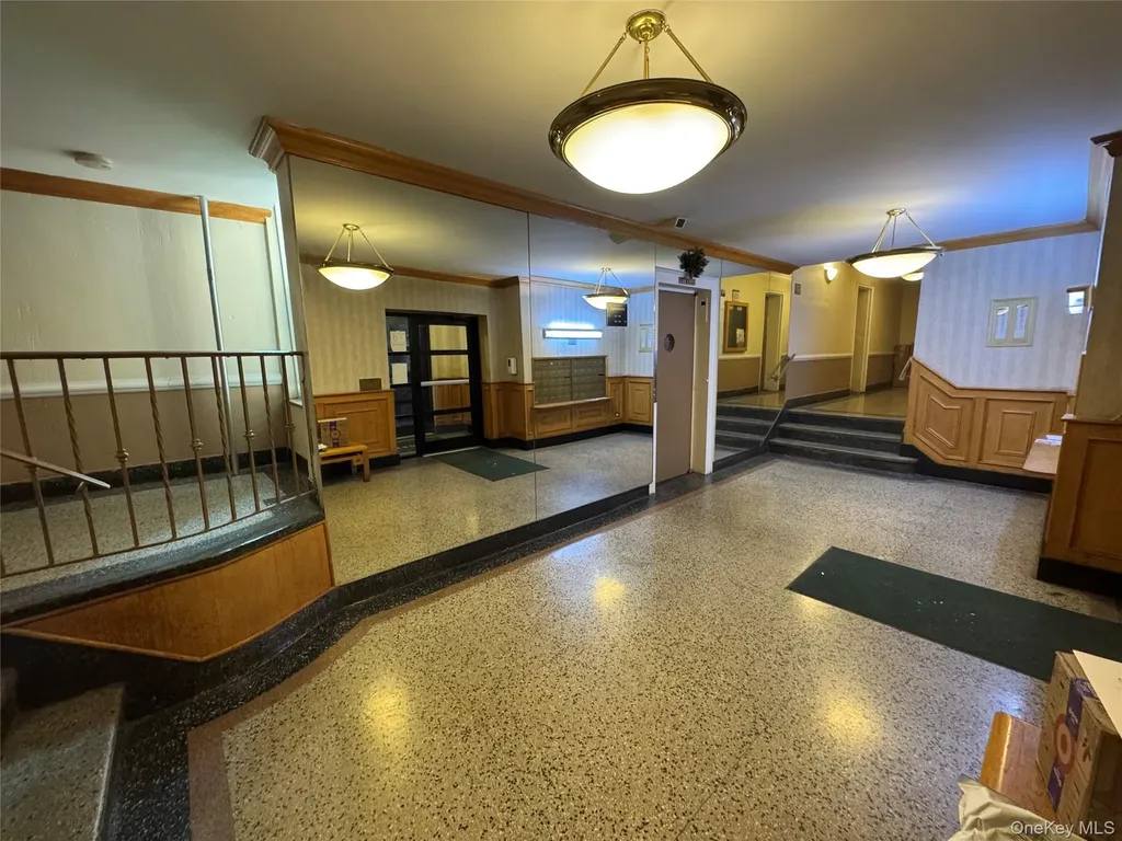 14021 Burden Crescent Briarwood NY 11435