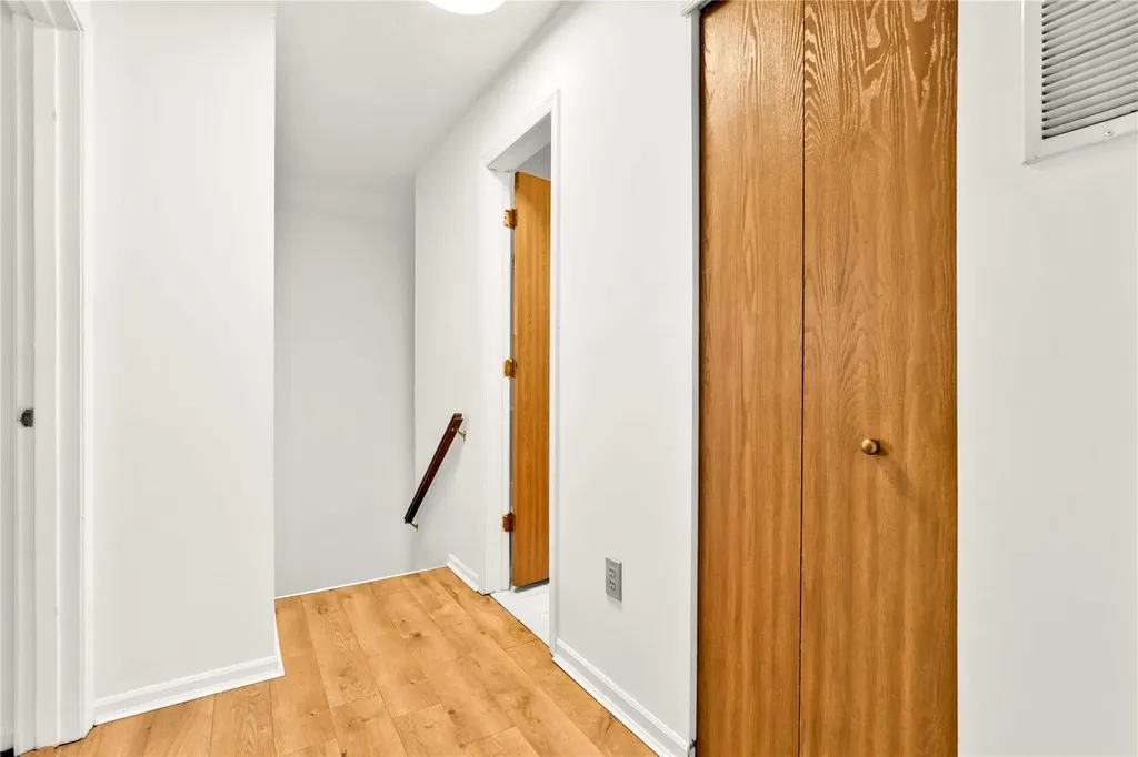 247 Ilyssa Way Staten Island NY 10312