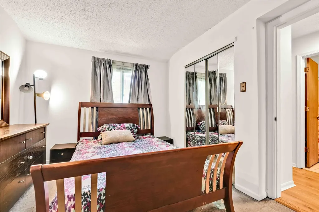247 Ilyssa Way Staten Island NY 10312