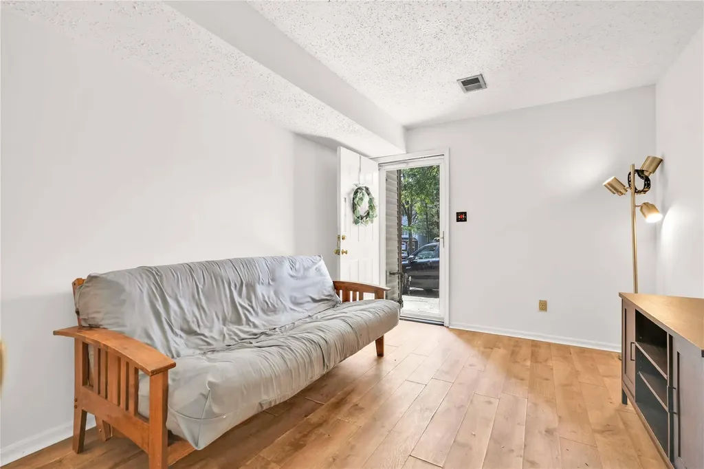 247 Ilyssa Way Staten Island NY 10312