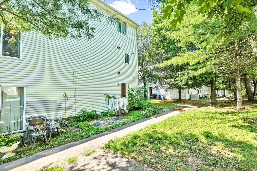 247 Ilyssa Way Staten Island NY 10312
