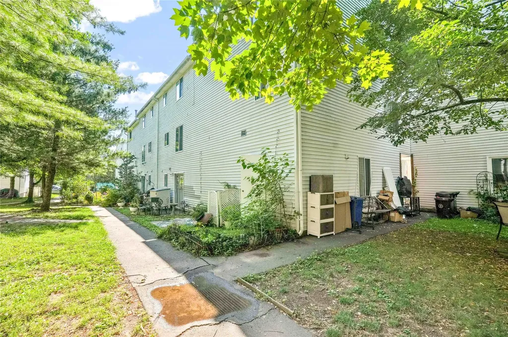 247 Ilyssa Way Staten Island NY 10312