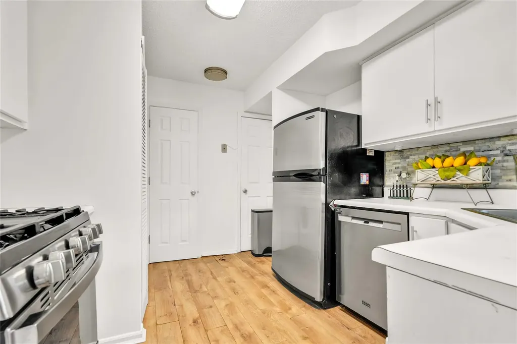 247 Ilyssa Way Staten Island NY 10312
