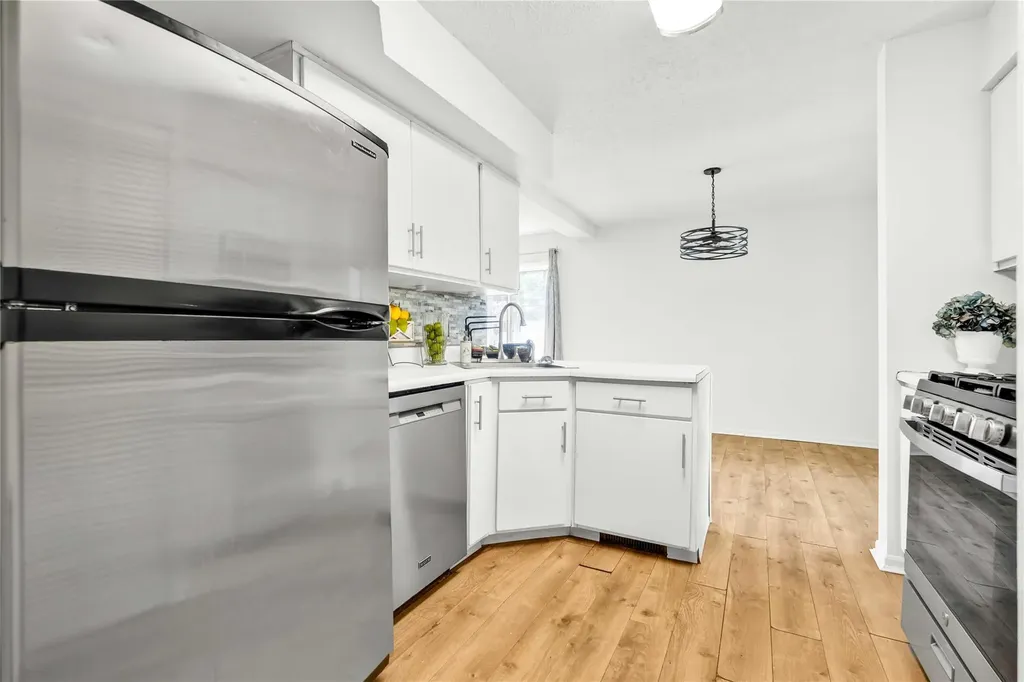 247 Ilyssa Way Staten Island NY 10312