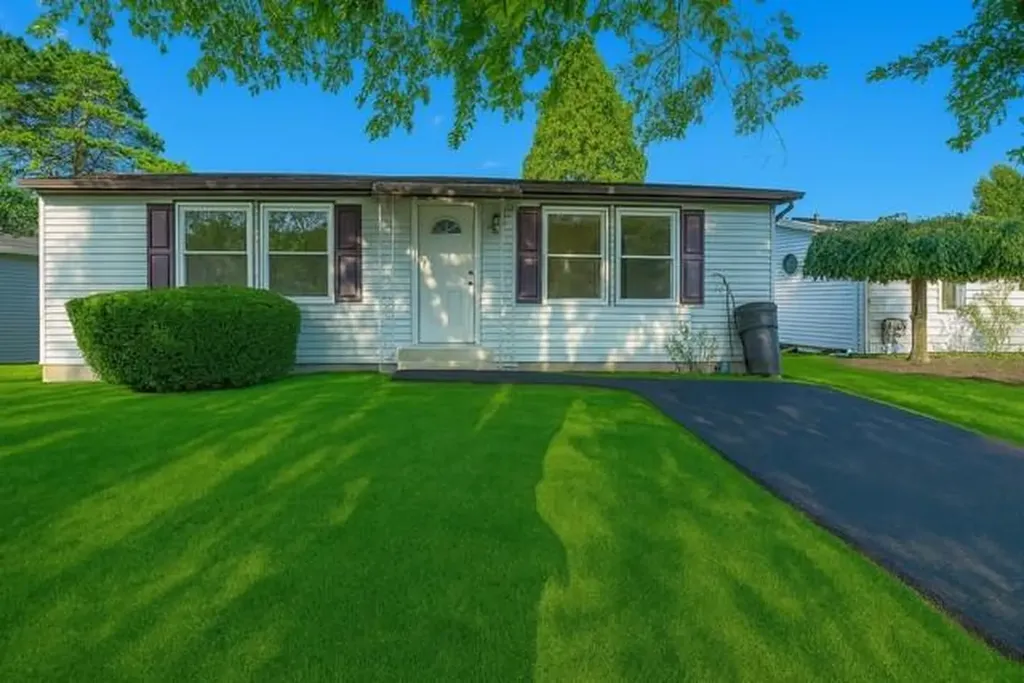 25 Limetree Drive Manorville NY 11949
