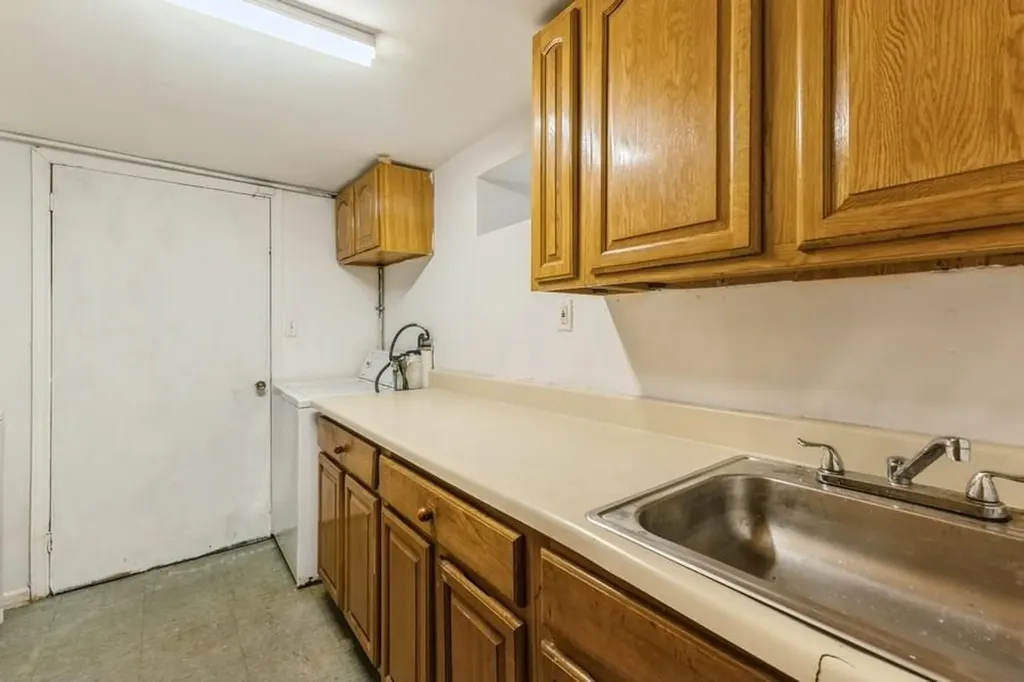 16427 109th Drive Jamaica NY 11433