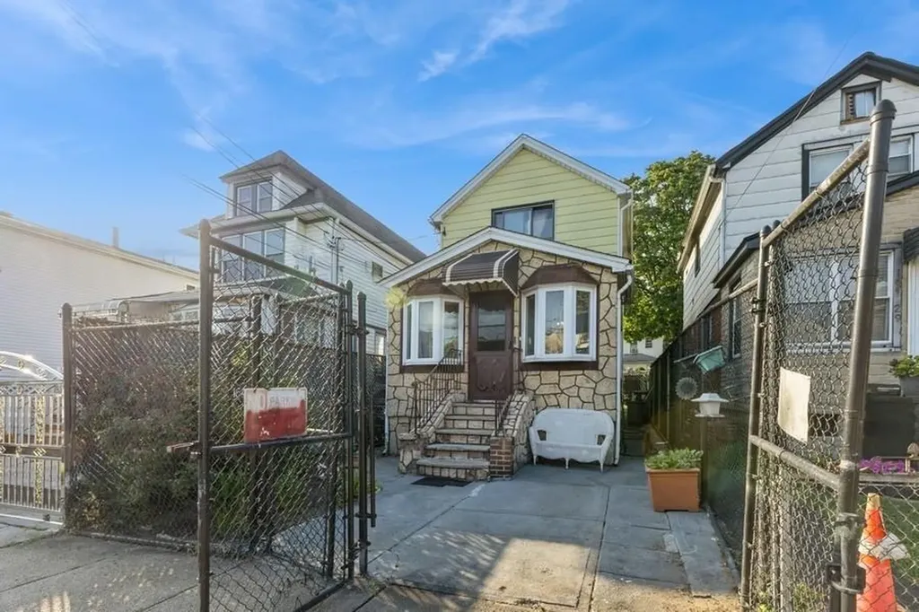 16427 109th Drive Jamaica NY 11433