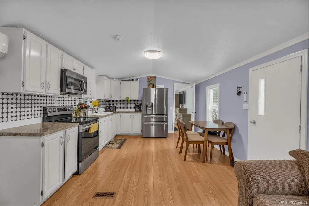 1795 Osborn Avenue Riverhead NY 11901