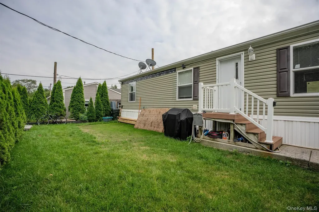 1795 Osborn Avenue Riverhead NY 11901