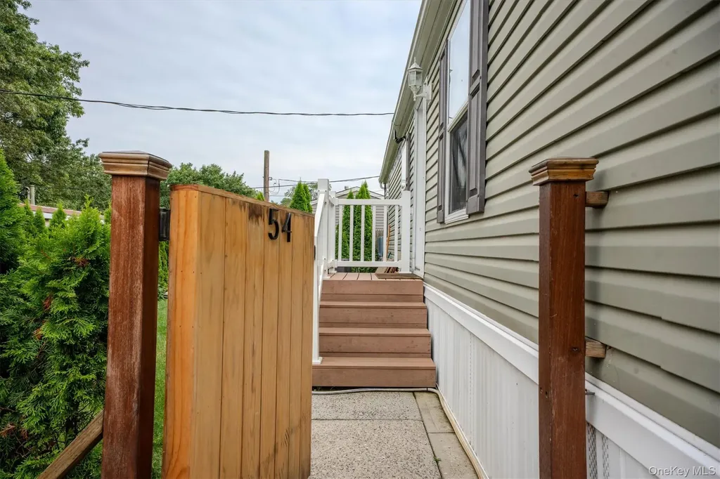 1795 Osborn Avenue Riverhead NY 11901